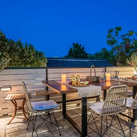 Tramonto With Private Heated Pool, By Zantewize Villa Volímesz